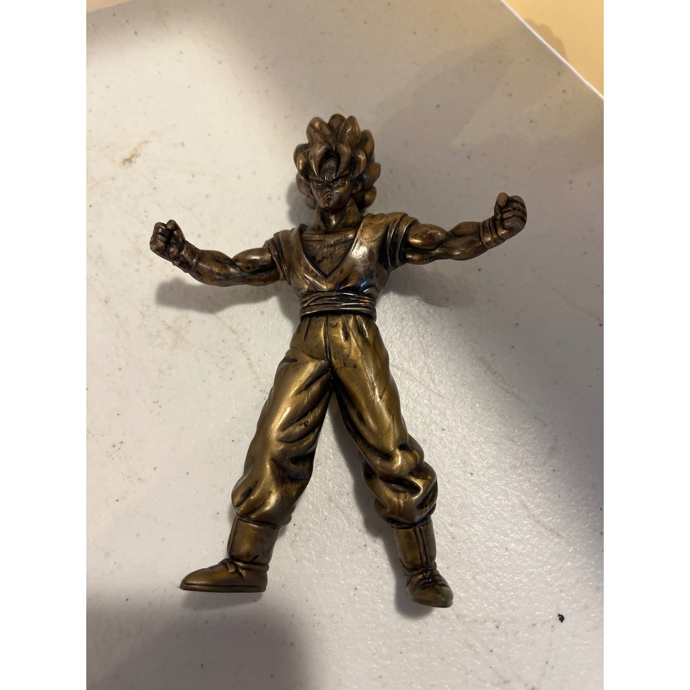 Vintage 2000 Burger King Dragon Ball Z Super Saiyan Goku Bronze Action Figure
